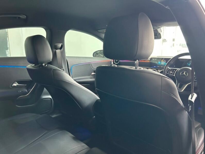Mercedes-Benz CLA 200 Auto
