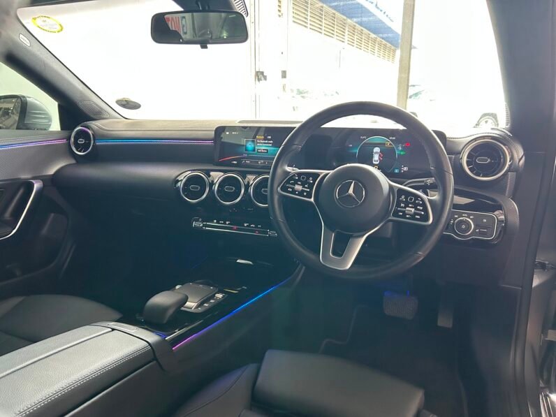 Mercedes-Benz CLA 200 Auto