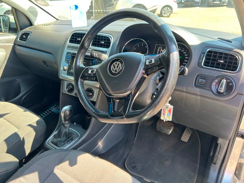 VOLKSWAGEN POLO 1.2 TSI