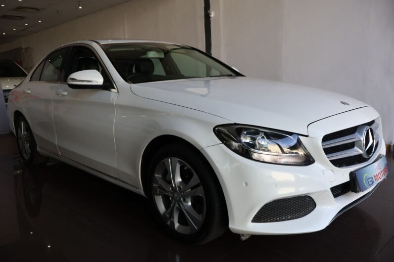 MERCEDES BENZ C220D