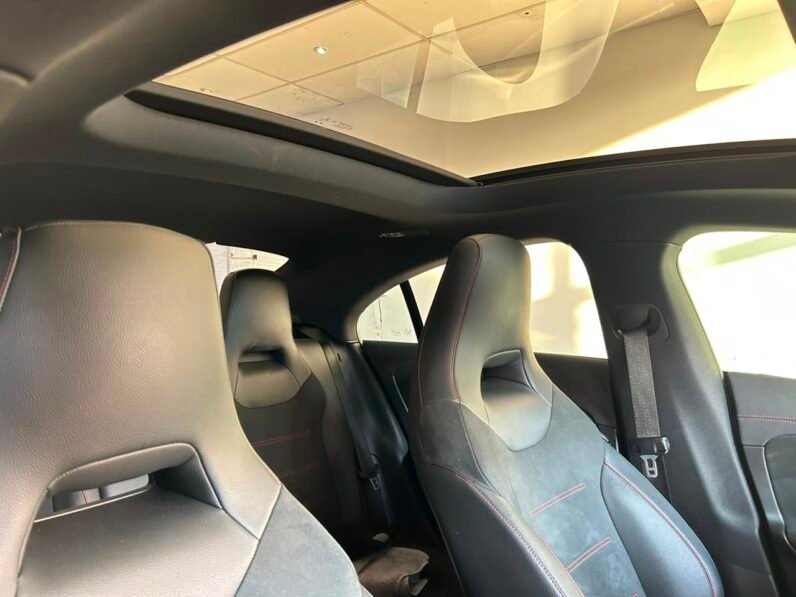 MERCEDES BENZ CLA 200