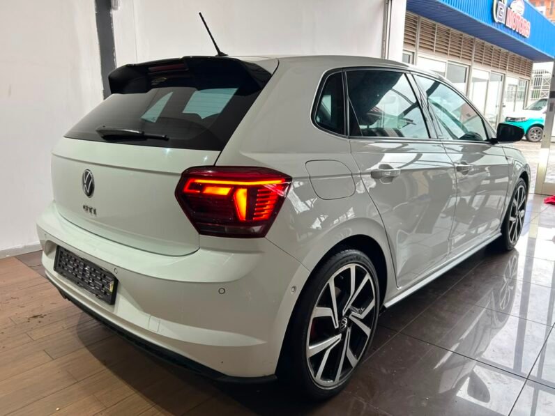 VOLKSWAGEN POLO 2.0 DSG