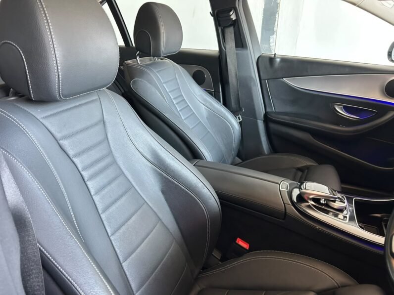 MERCEDES BENZ E200