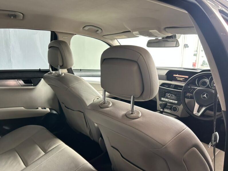MERCEDES BENZ C180 BE AVANTGARDE AUTO
