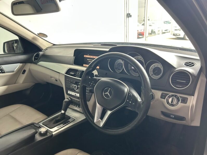 MERCEDES BENZ C180 BE AVANTGARDE AUTO