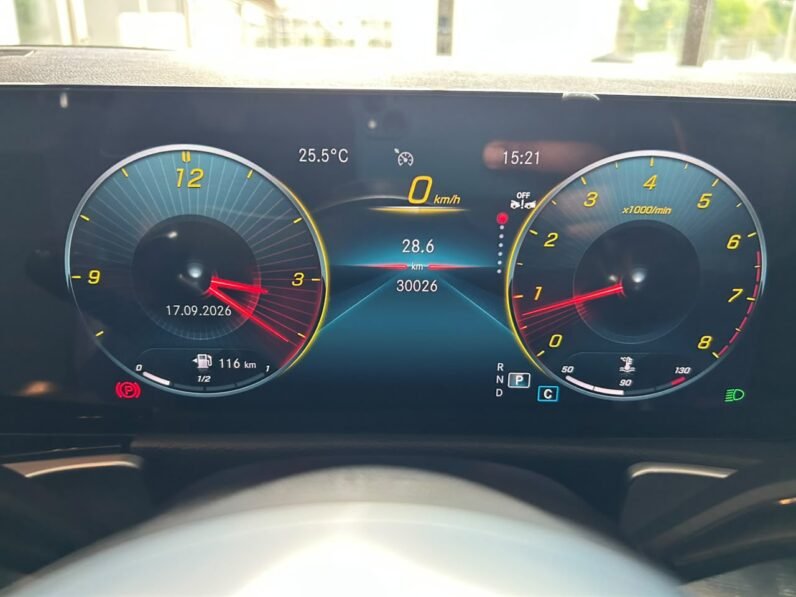 MERCEDES BENZ GLB 250 AMG LINE