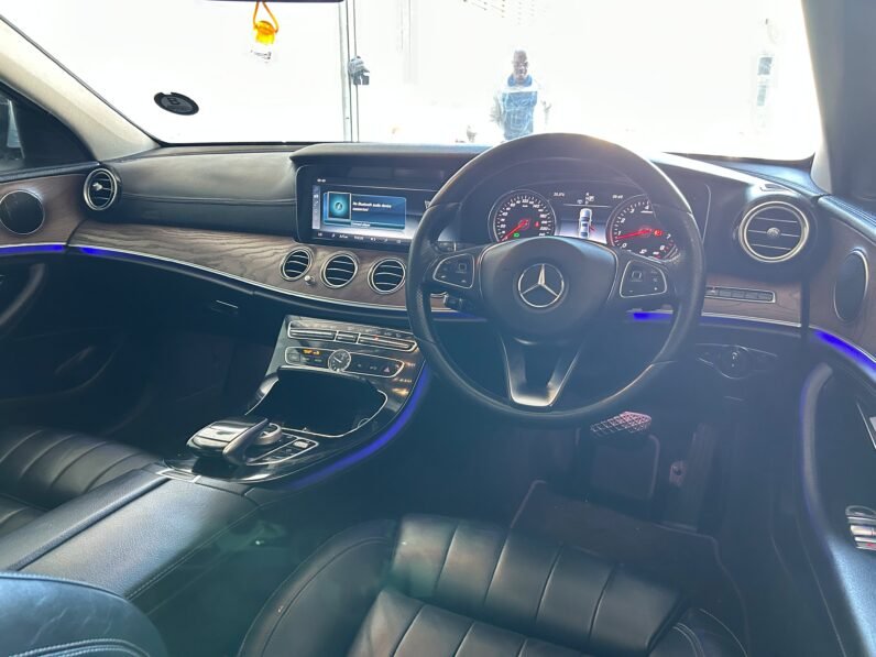 Mercedes-Benz E-Class E 200