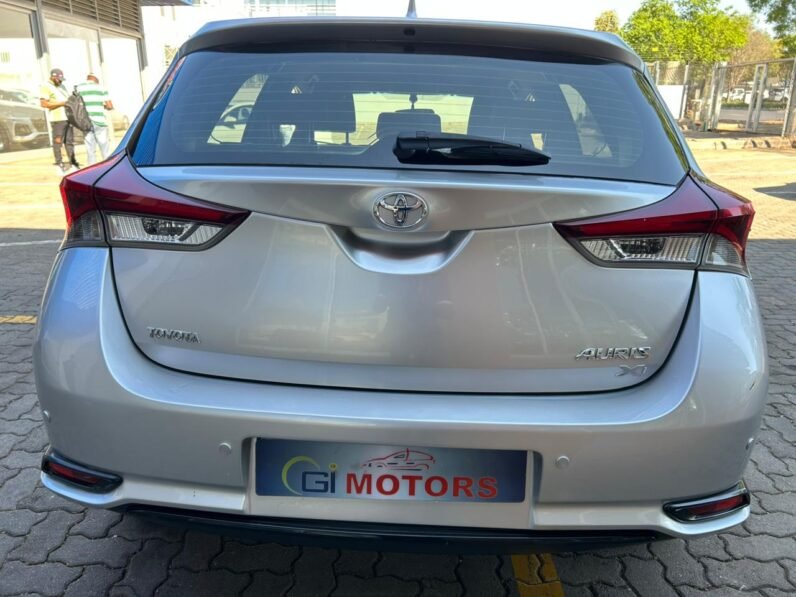 TOYOTA AURIS