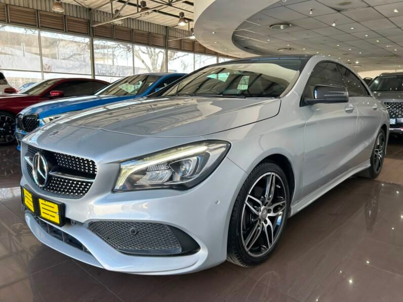 Mercedes-Benz CLA 200 Auto