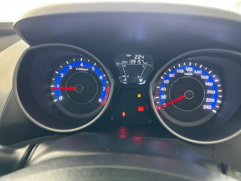 HYUNDAI ELANTRA 1.6
