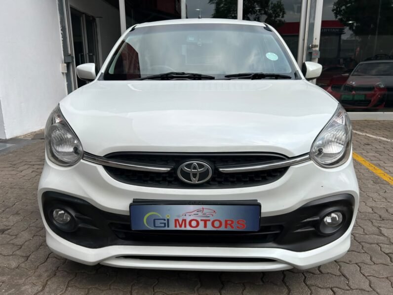 TOYOTA VITZ 1.0 XR