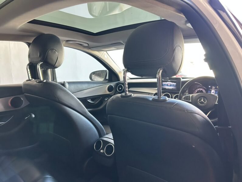 MERCEDES BENZ C180