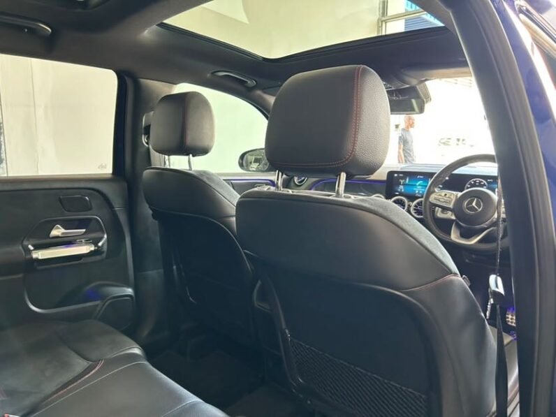 MERCEDES BENZ GLB 250