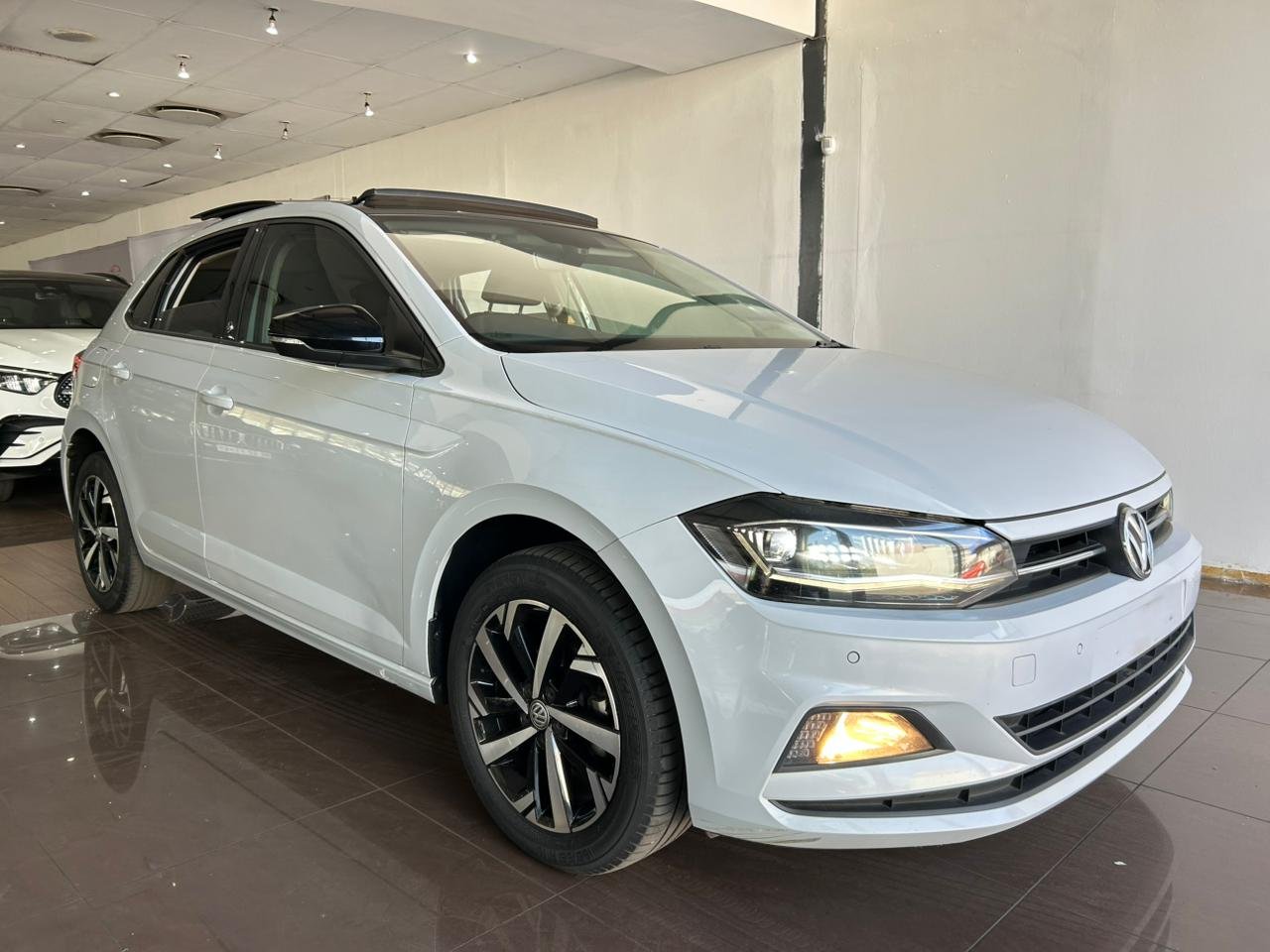 VOLKSWAGEN POLO 1.0 TSI DSG HIGHLINE