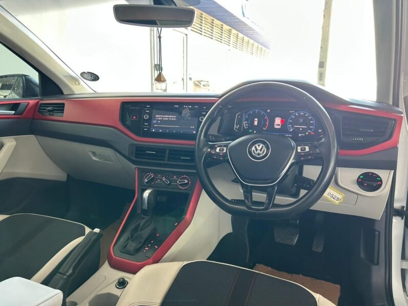 VOLKSWAGEN POLO 1.0 TSI DSG HIGHLINE