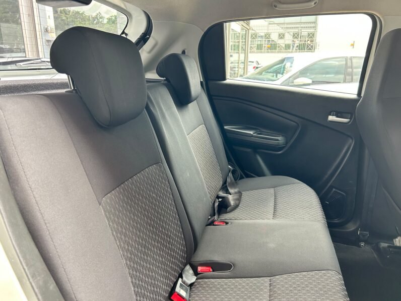 TOYOTA VITZ 1.0 XR