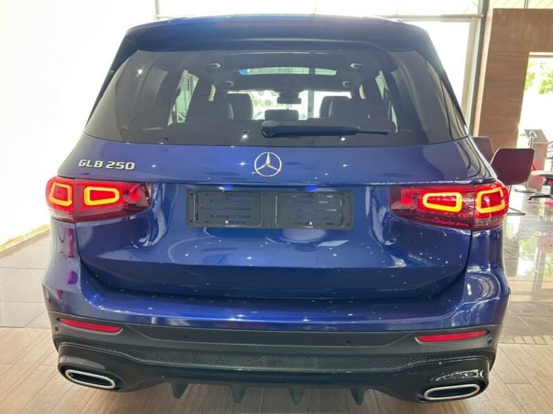 MERCEDES BENZ GLB 250