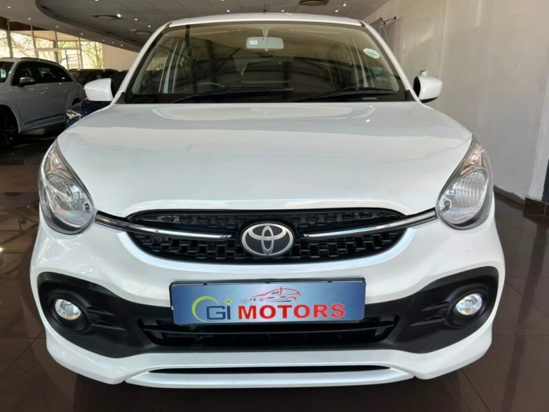 TOYOTA VITZ 1.0 XR