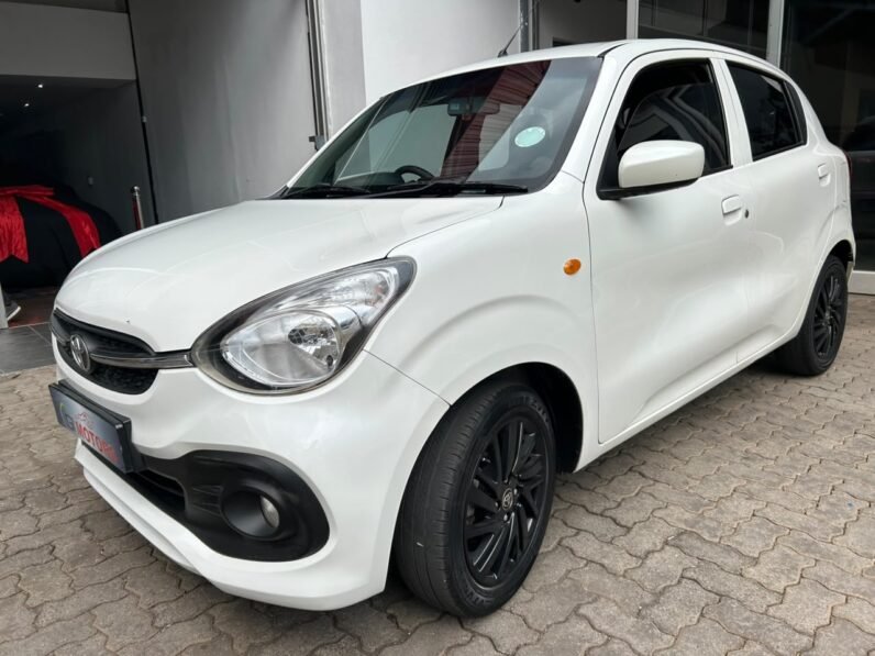 TOYOTA VITZ 1.0 XR