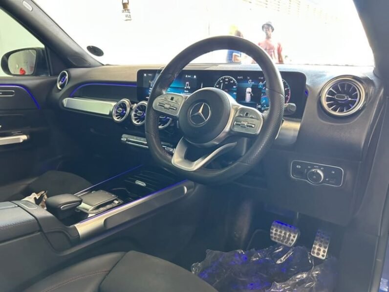 MERCEDES BENZ GLB 250