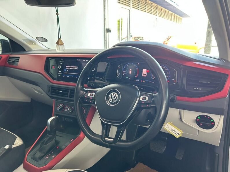 VOLKSWAGEN POLO 1.0 TSI DSG HIGHLINE