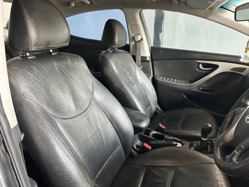 HYUNDAI ELANTRA 1.6