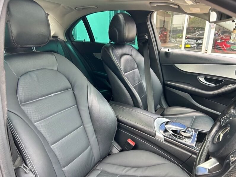 2015 Mercedes-Benz C-Class C 220 Bluetec Avantgarde Auto
