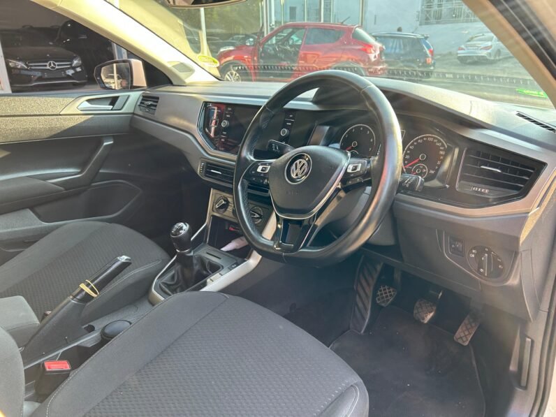 VOLKSWAGEN POLO 1.0 COMFORTLINE TSI