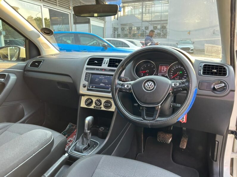 VOLKSWAGEN POLO 1.2 TSI COMFORTLINE