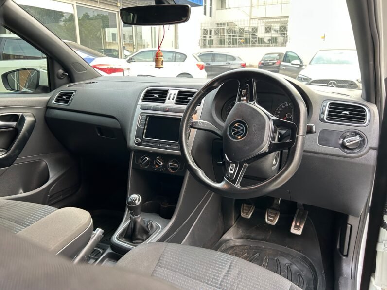 Volkswagen Polo Vivo 1.0 TSI GT 5-dr