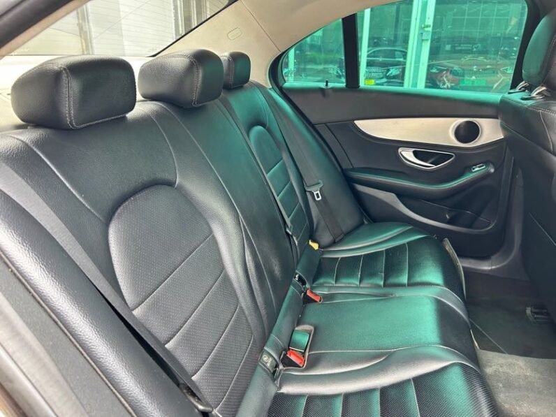 2015 Mercedes-Benz C-Class C 220 Bluetec Avantgarde Auto