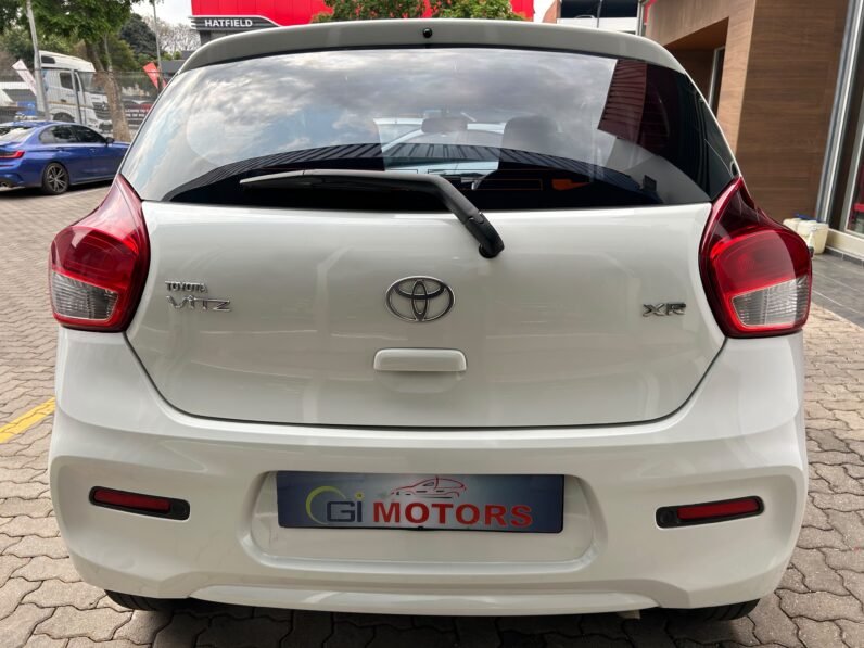 TOYOTA VITZ 1.0 XR