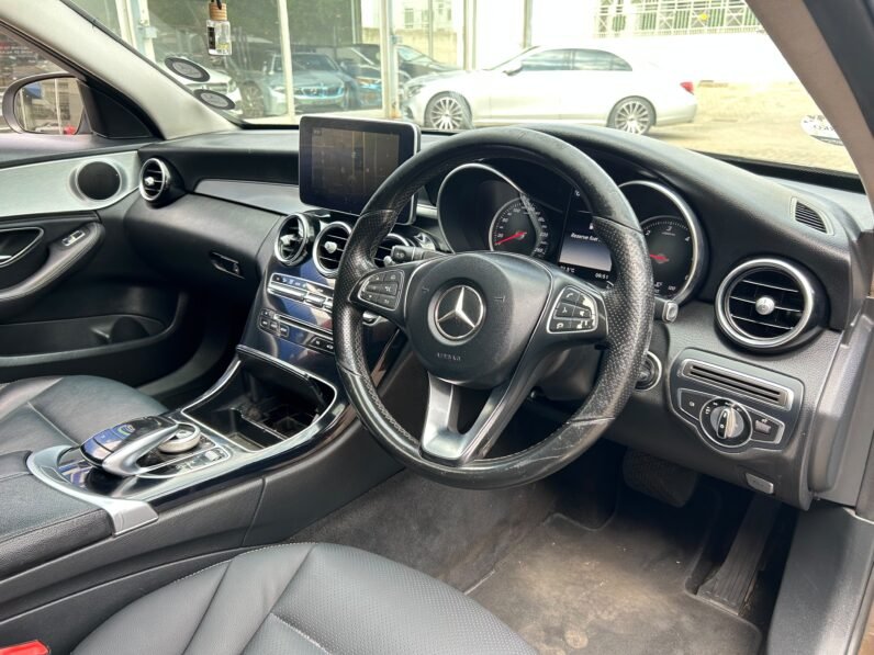 2015 Mercedes-Benz C-Class C 220 Bluetec Avantgarde Auto