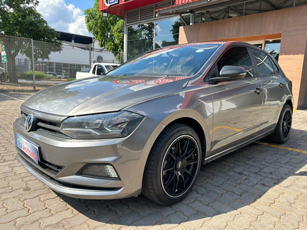 VOLKSWAGEN POLO 1.0 TSI TRENDLINE