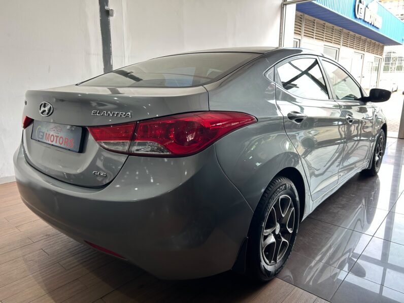 HYUNDAI ELANTRA 1.6