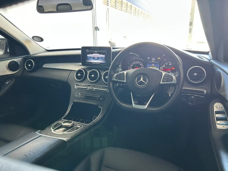 MERCEDES BENZ C180