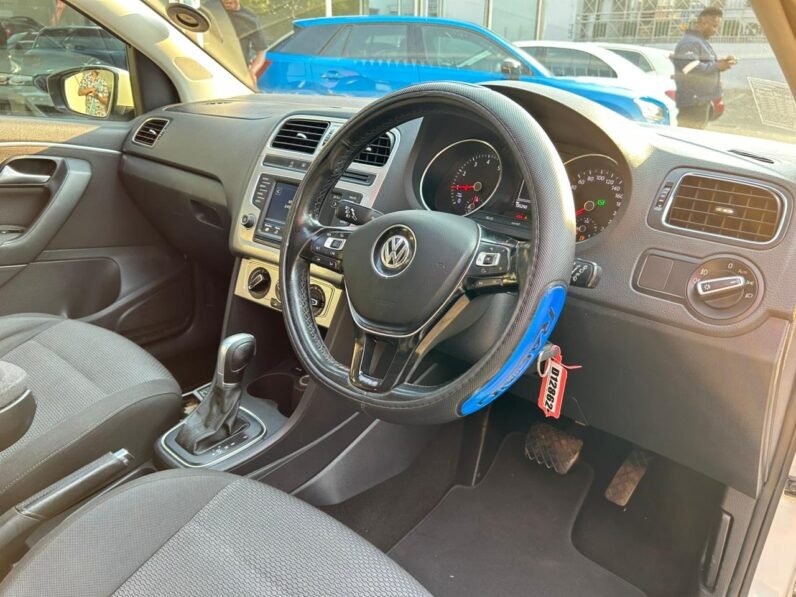 VOLKSWAGEN POLO 1.2 TSI COMFORTLINE
