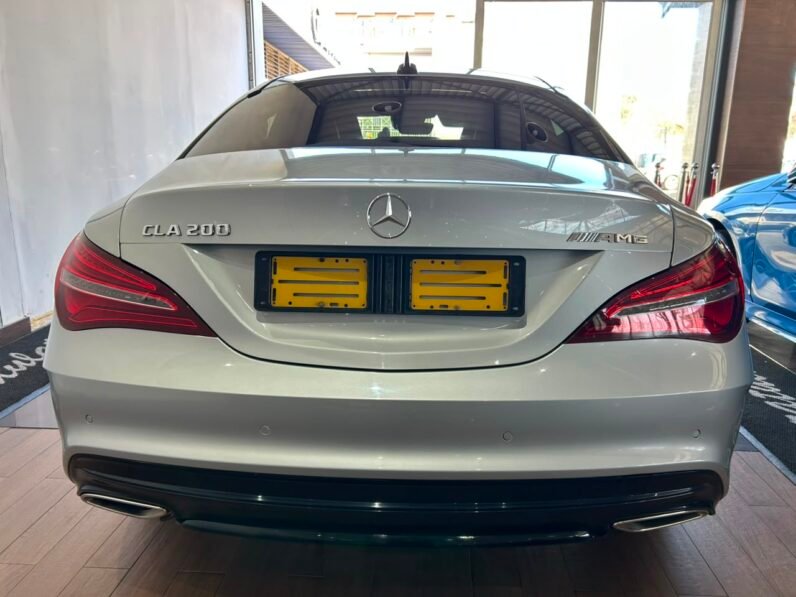 Mercedes-Benz CLA 200 Auto