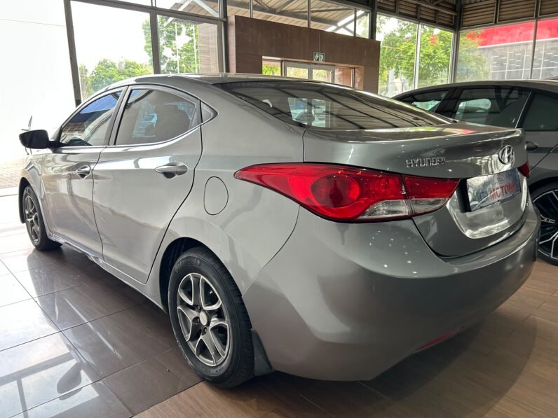 HYUNDAI ELANTRA 1.6