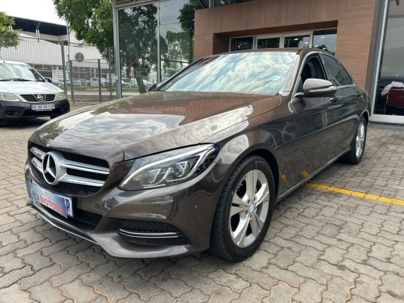 2015 Mercedes-Benz C-Class C 220 Bluetec Avantgarde Auto