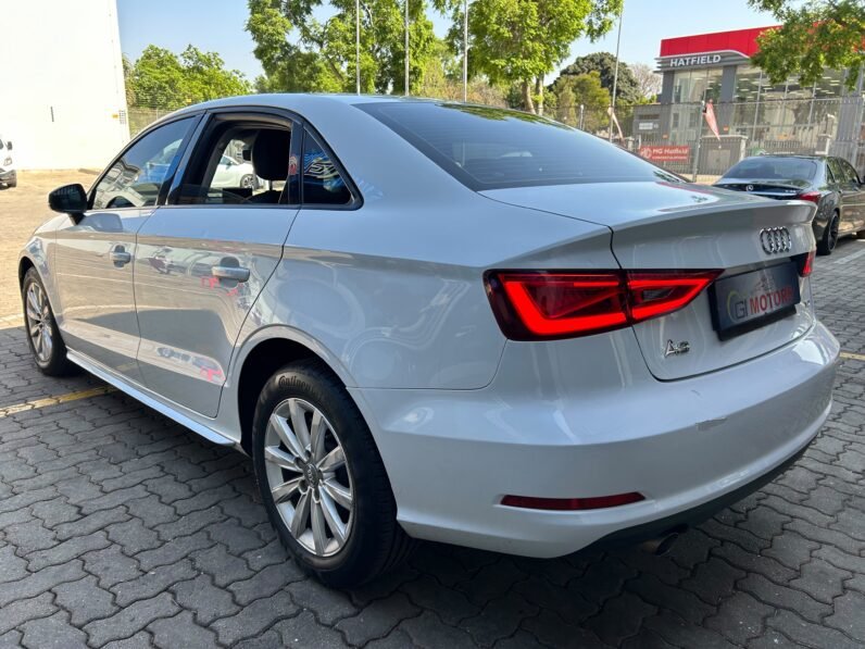 AUDI A3 1.6 TDI AUTO