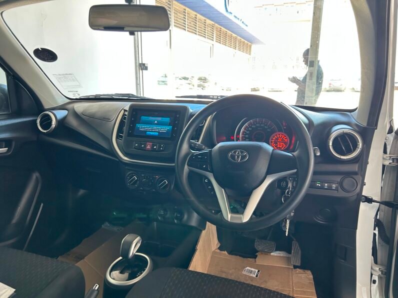 TOYOTA VITZ 1.0 XR