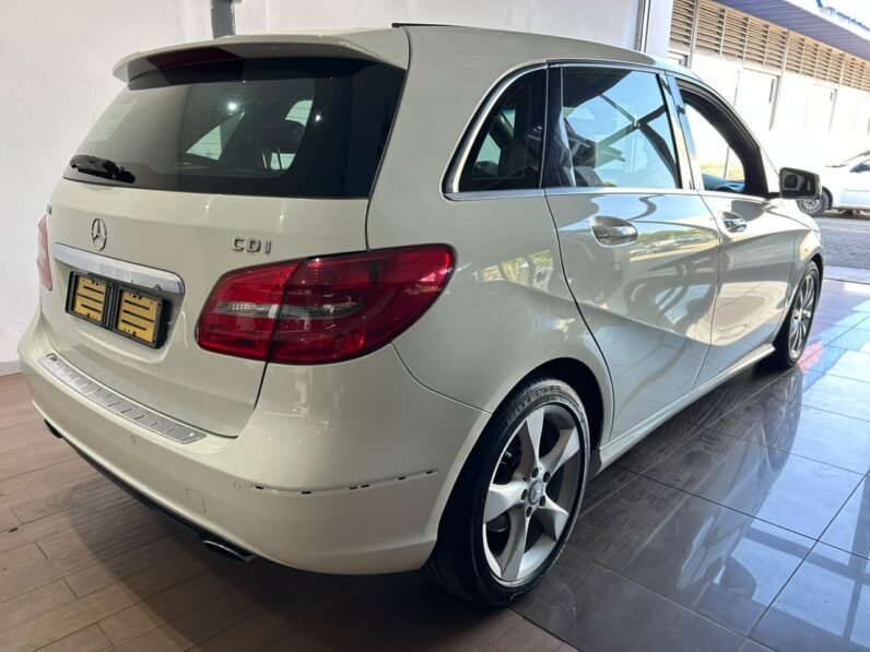 MERCEDES BENZ B180 CDI