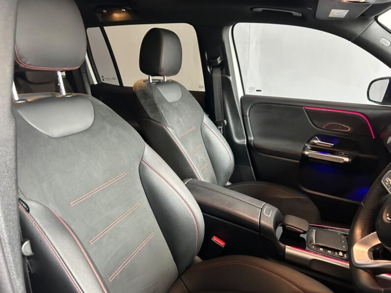 MERCEDES BENZ GLB 250 AMG LINE