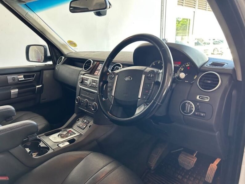 LAND ROVER DISCOVERY 3.0 V6 SE