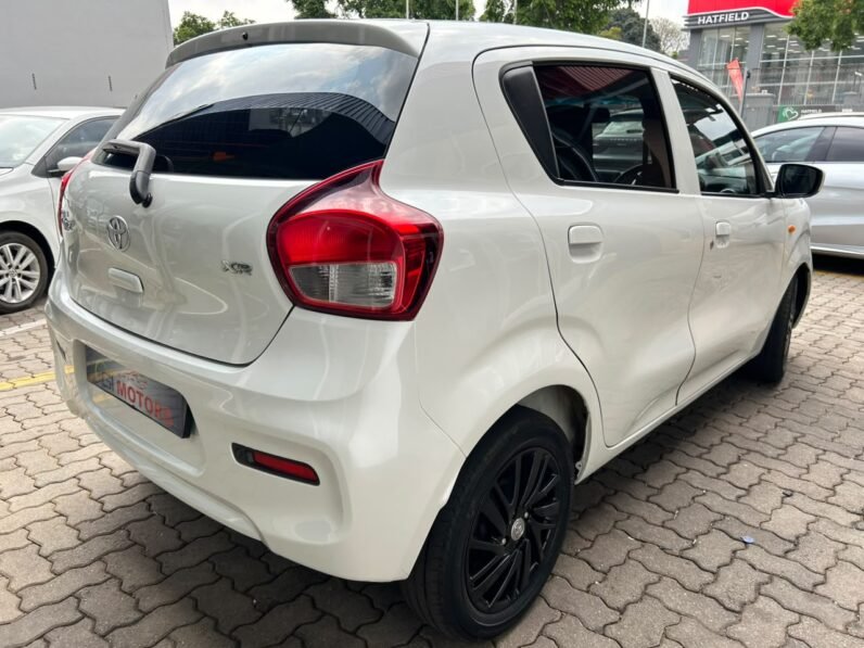 TOYOTA VITZ 1.0 XR