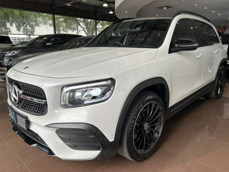 MERCEDES BENZ GLB 250 AMG LINE