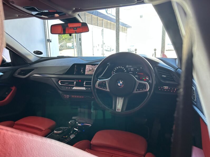 BMW 218i MSPORT