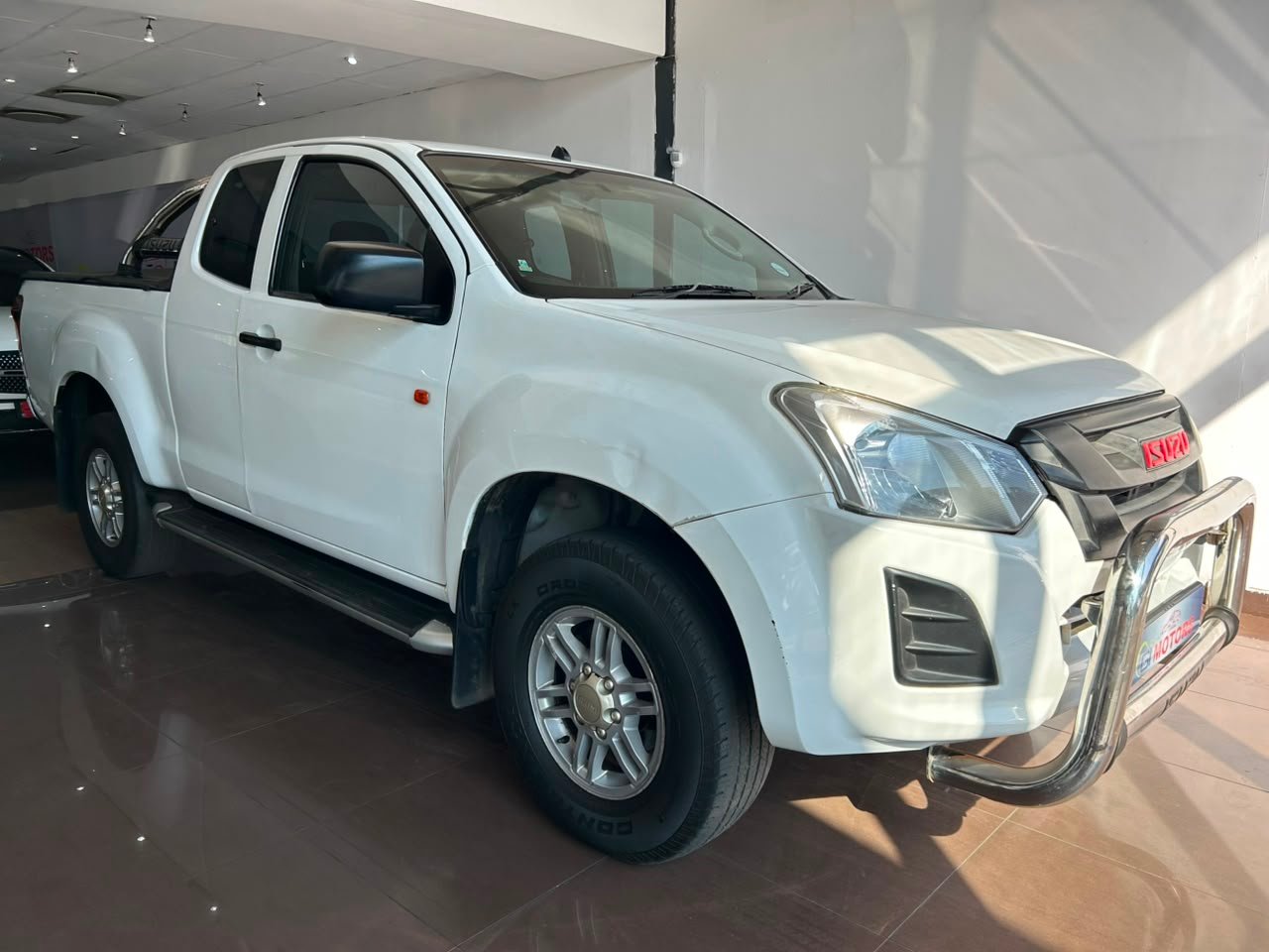 ISUZU KB250 SUPERCAB