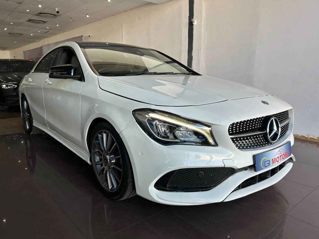 MERCEDES BENZ CLA 200 AMG